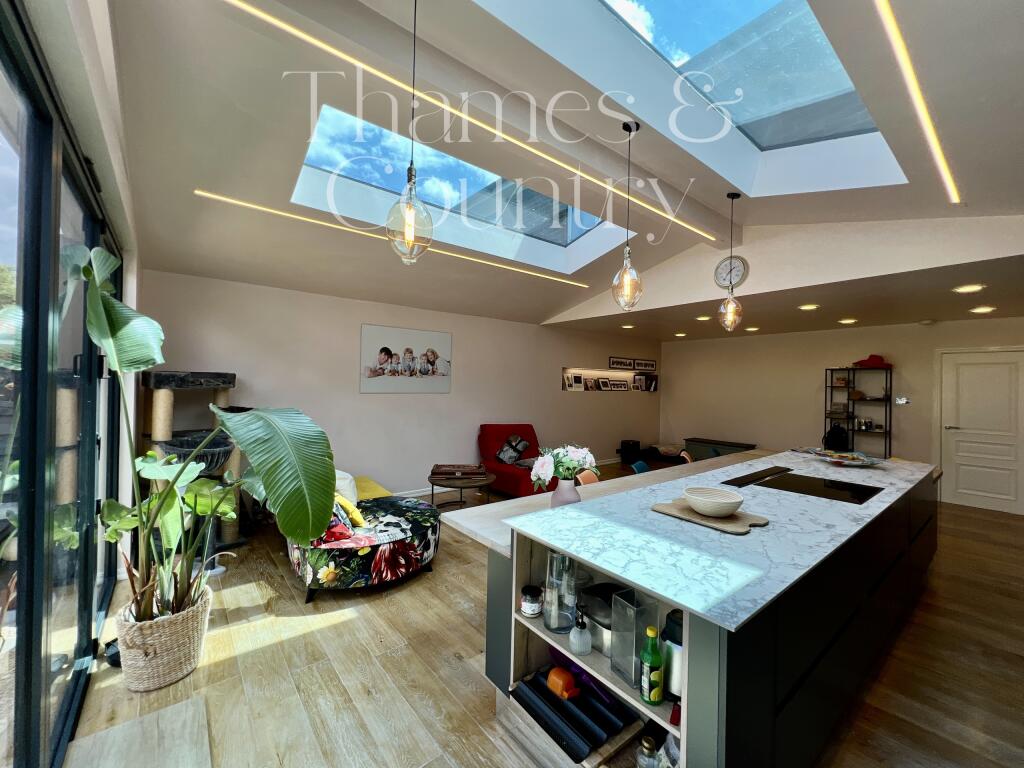 Kitchen island