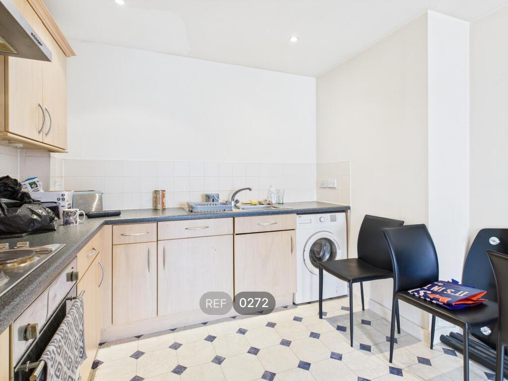 Kitchen &amp; Living area