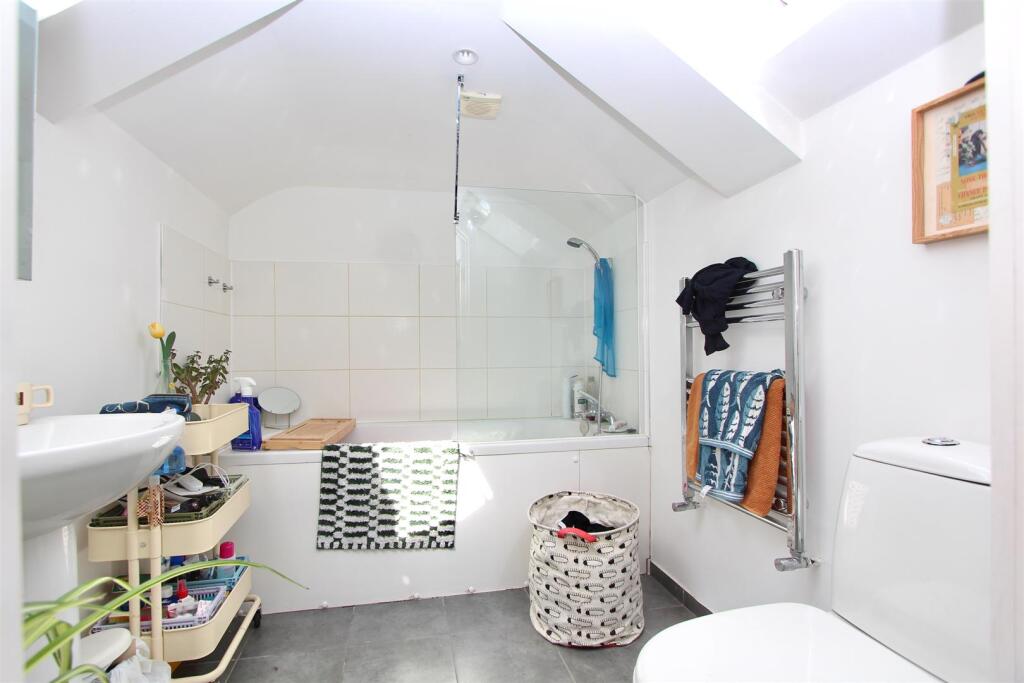 Stoke Newington High Street, N16