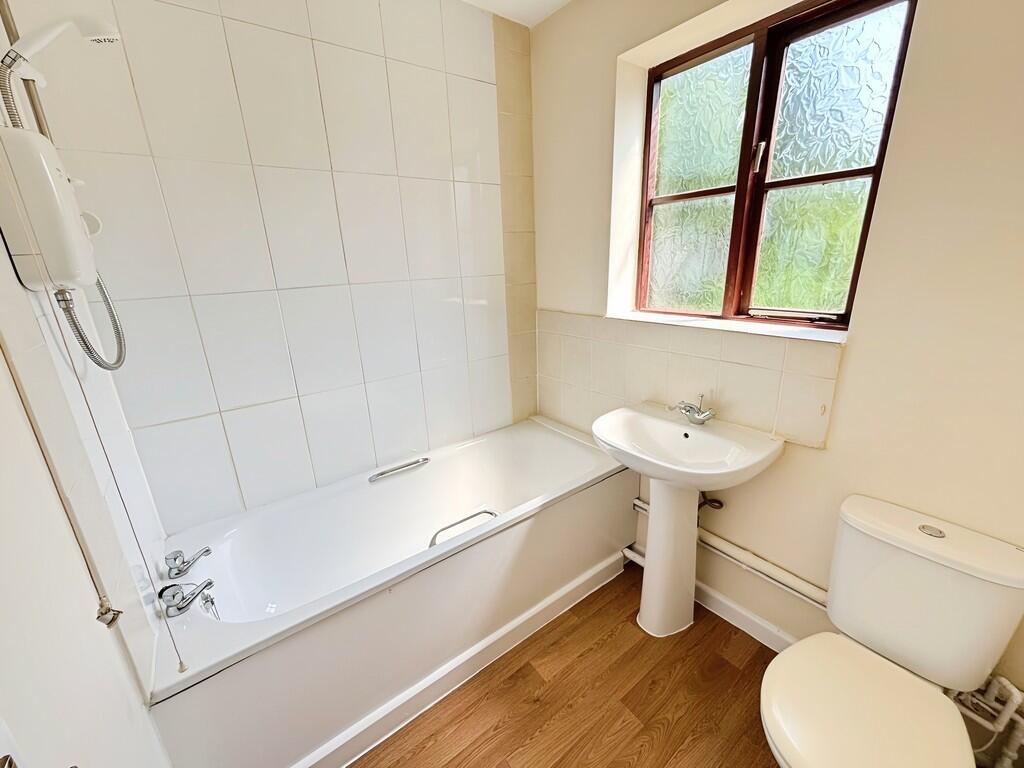 b0bd5024-13704e90...