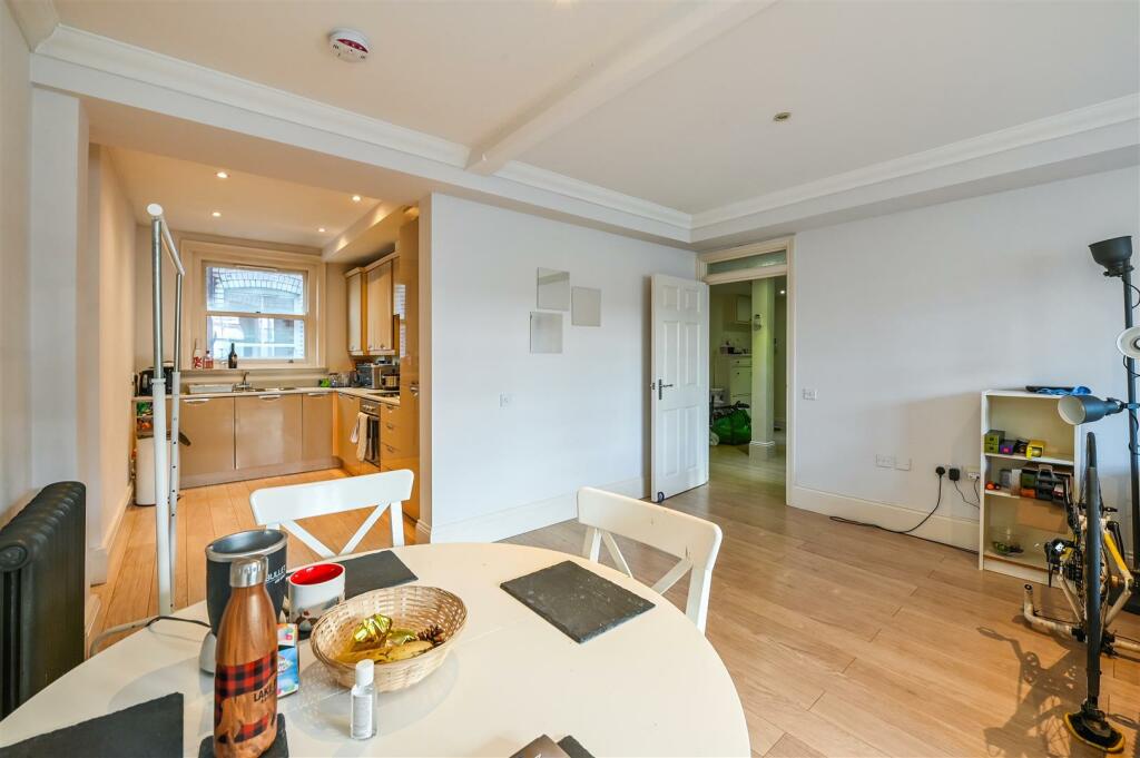 Sitting / Dining Room