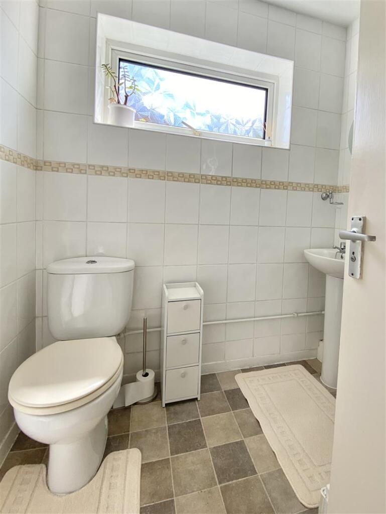 6 Thorns Grove-5.jpg