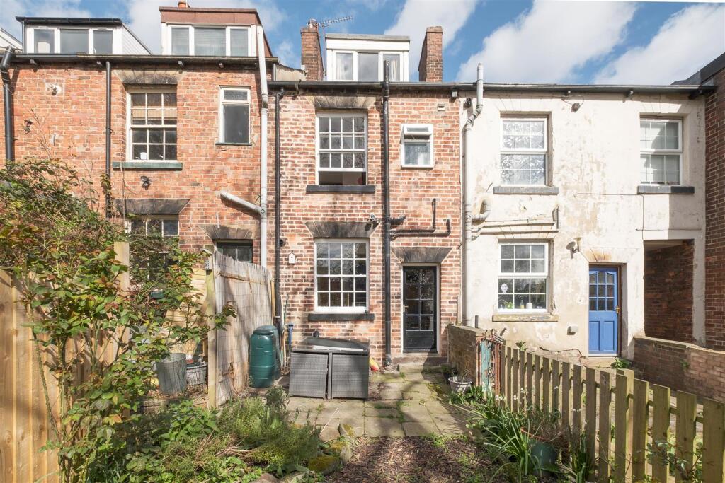 untitled (16 of 18).jpg