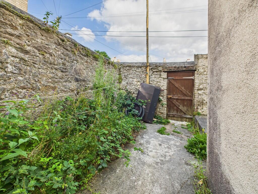 CAM03974G0-PR0188...