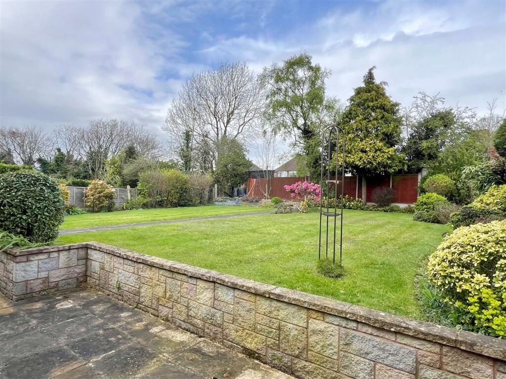 Garden 2.jpg