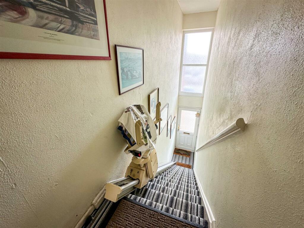 ENTRANCE LOBBY