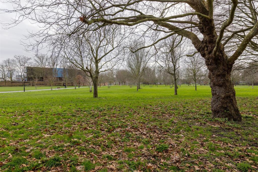 Lea Bridge Road