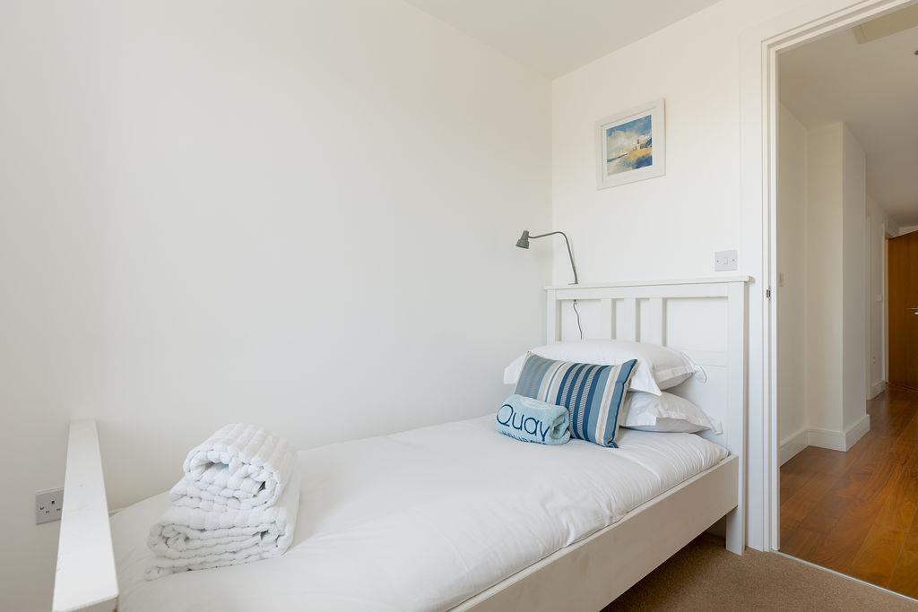 418OrchardPlazaph17web300.jpg