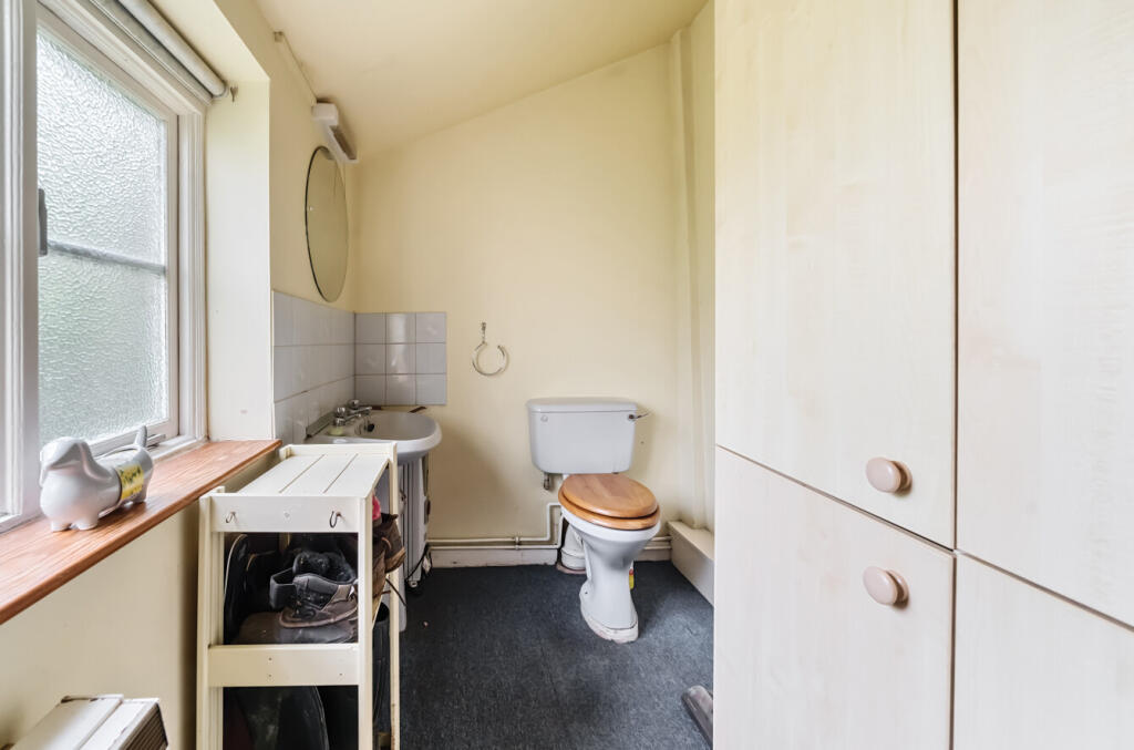 Cloakroom/Utility