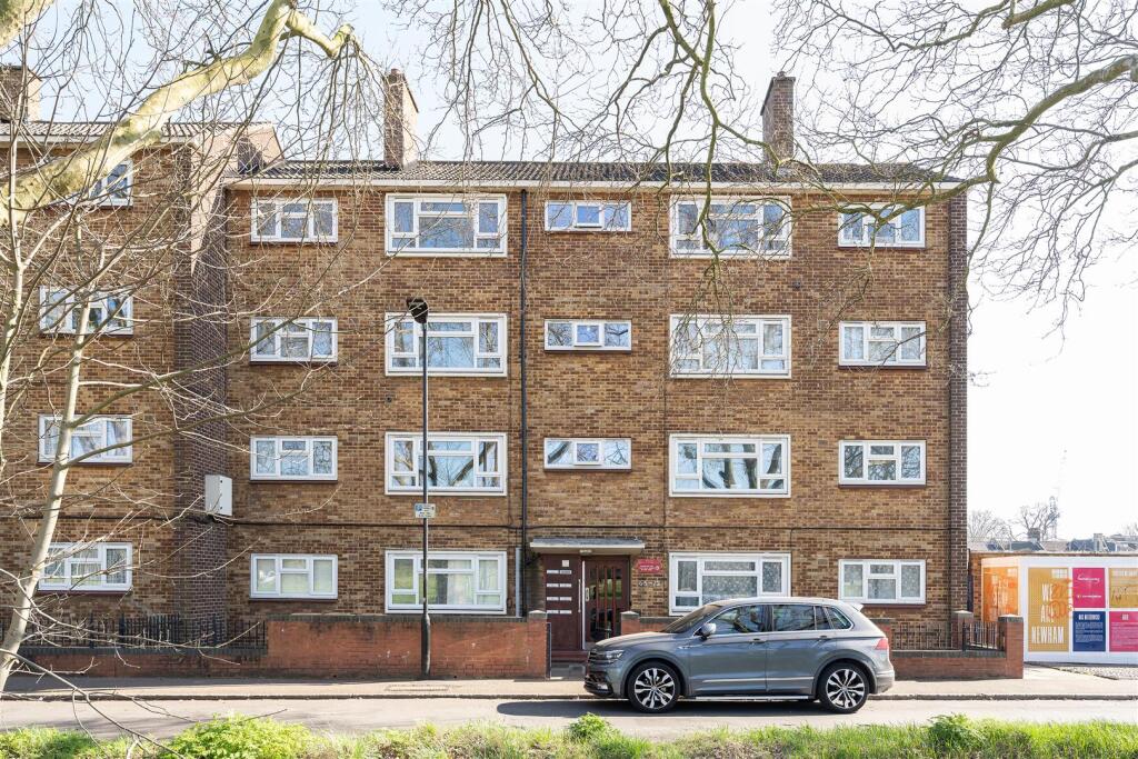 Forest View Road E12