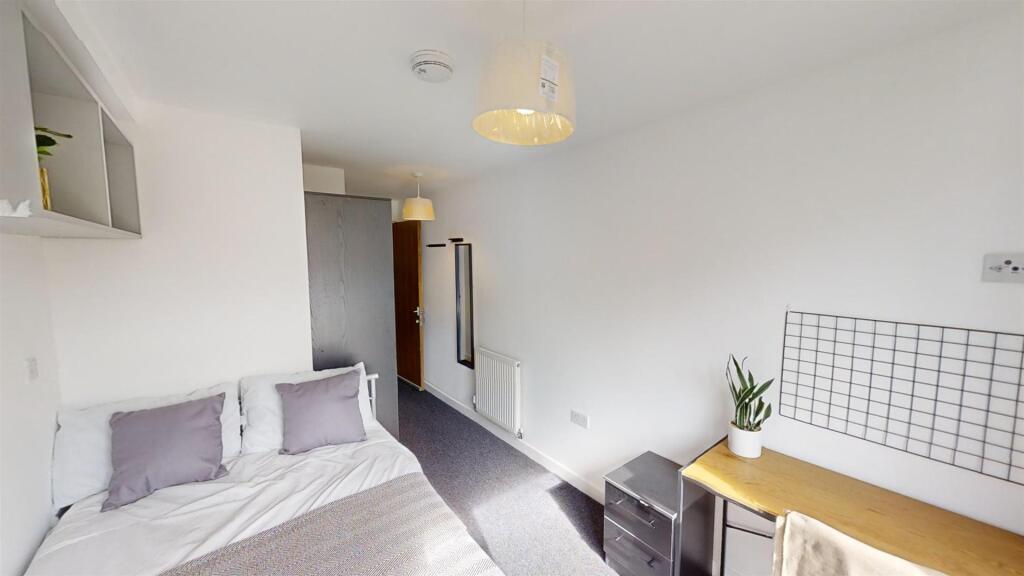 Flat-1-Widcombe-Wharf-Bath-09162024_163053.jpg