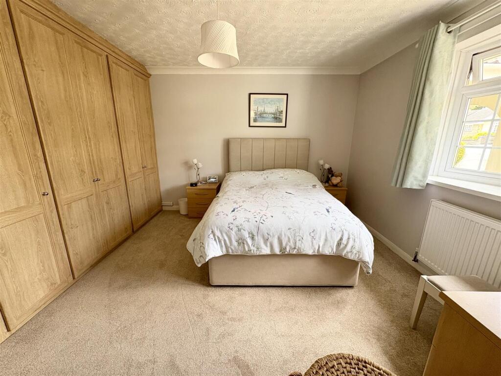 bed1b.jpg