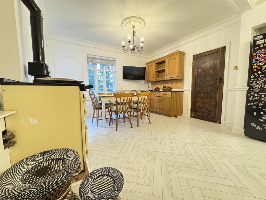 IMG_5528 (Large).JPG