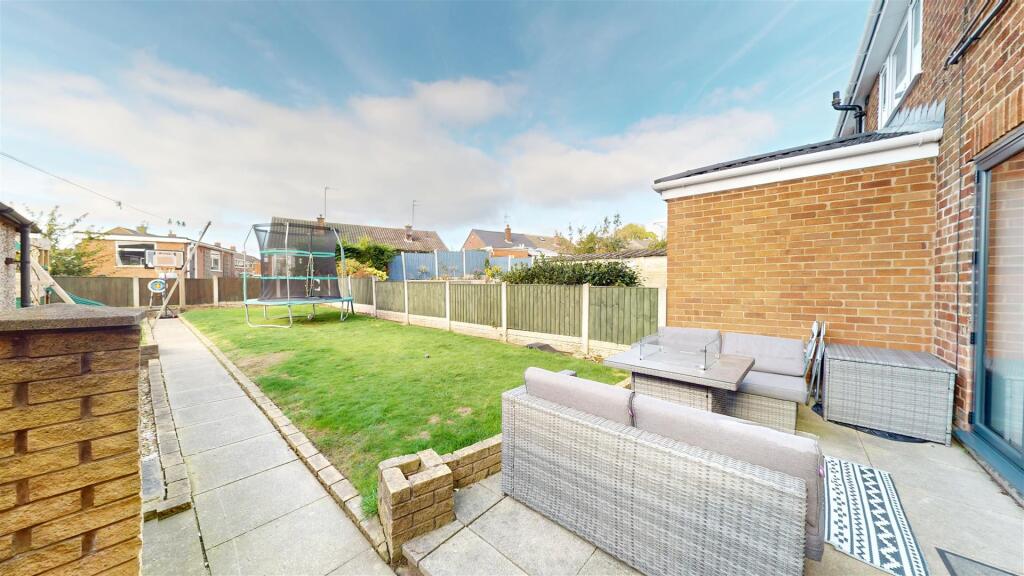 Heron Grove Rear Garden