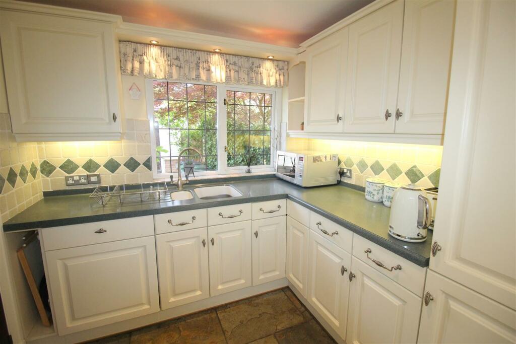 St Annes Road East, 202, dining kitchen 3.JPG