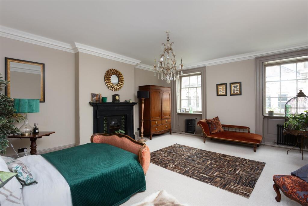 Garforth House-32 Bedroom 2.jpg