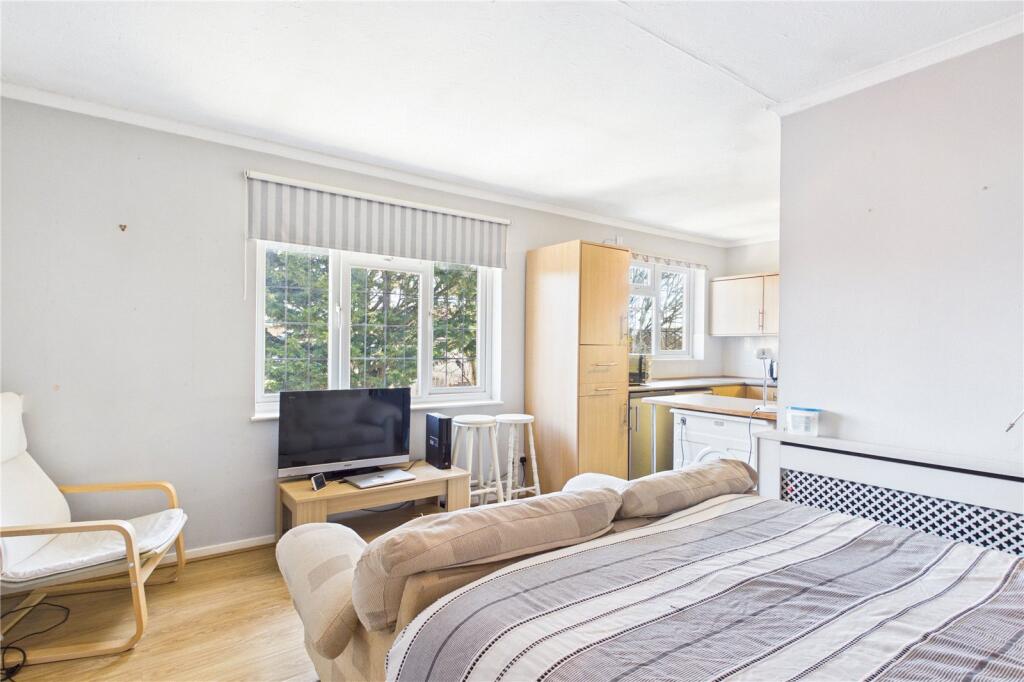 Bedroom/ Living Area