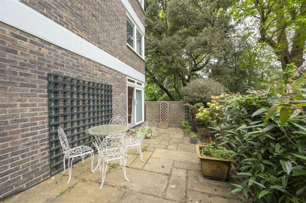 Flat 2, Marlborough House,8.jpg