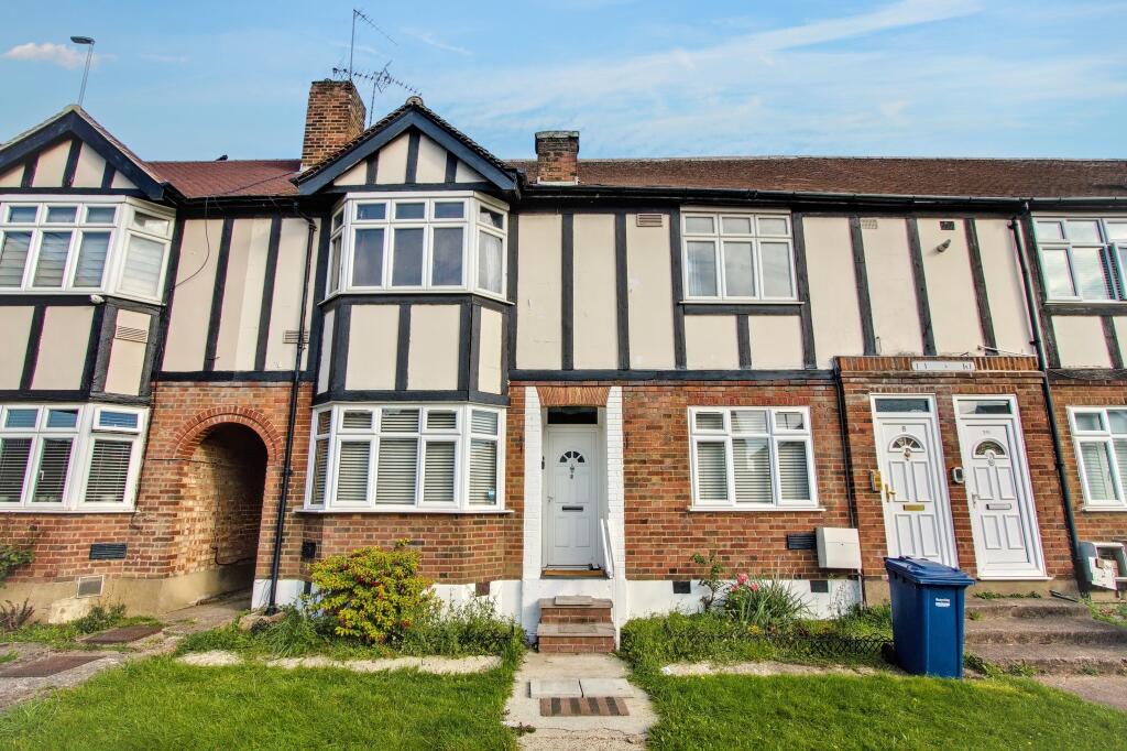 8 Tithe Court, Hall Lane, London NW4 4TL
