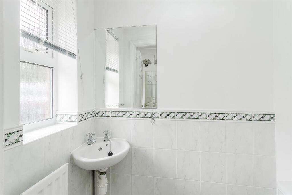 Cloakroom/WC