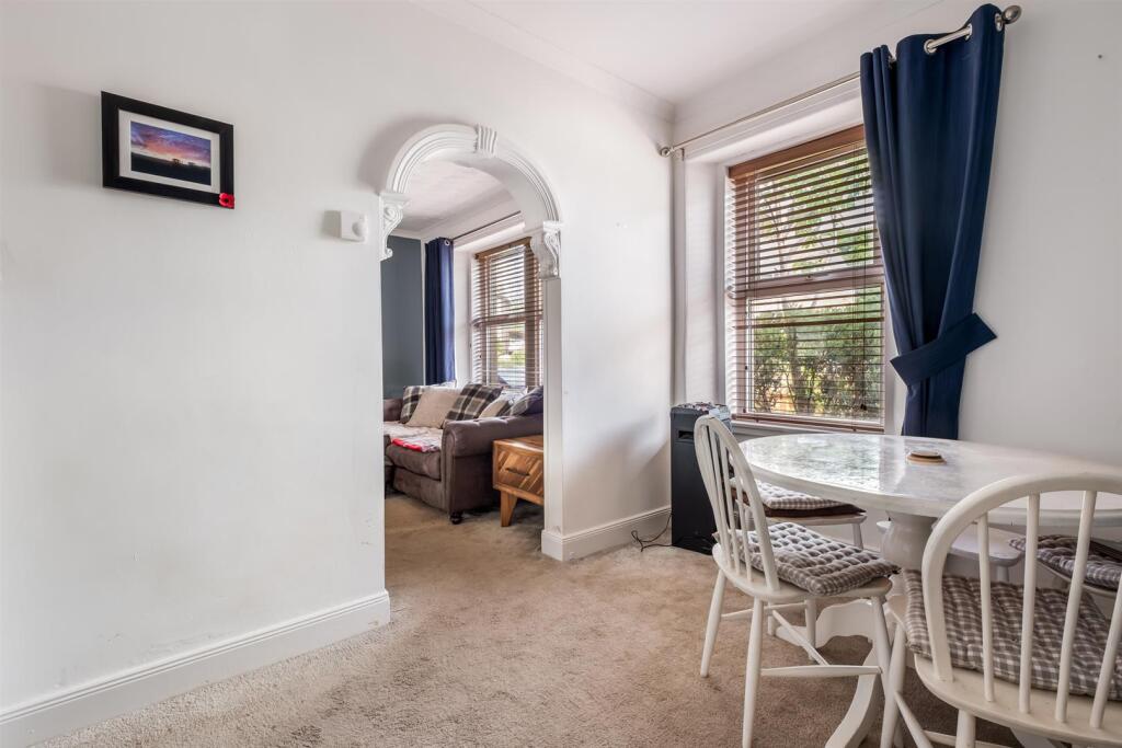 33 Graham Crescent (21).jpg