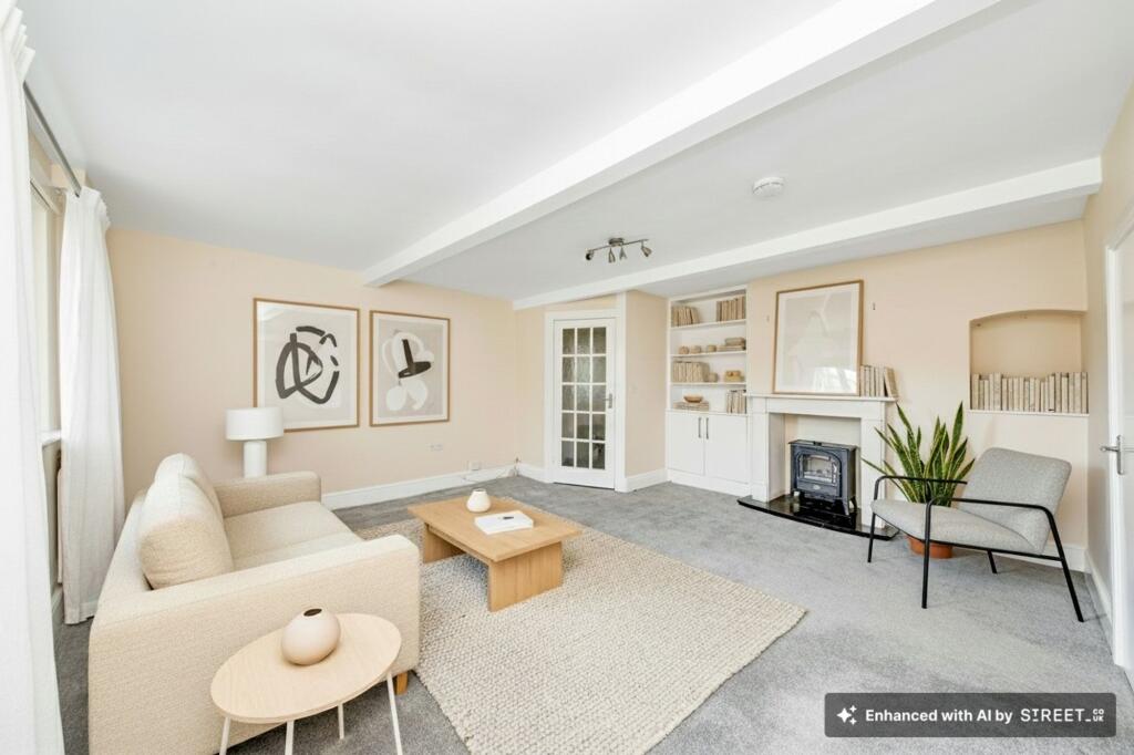 LIVING/DINING ROOM
