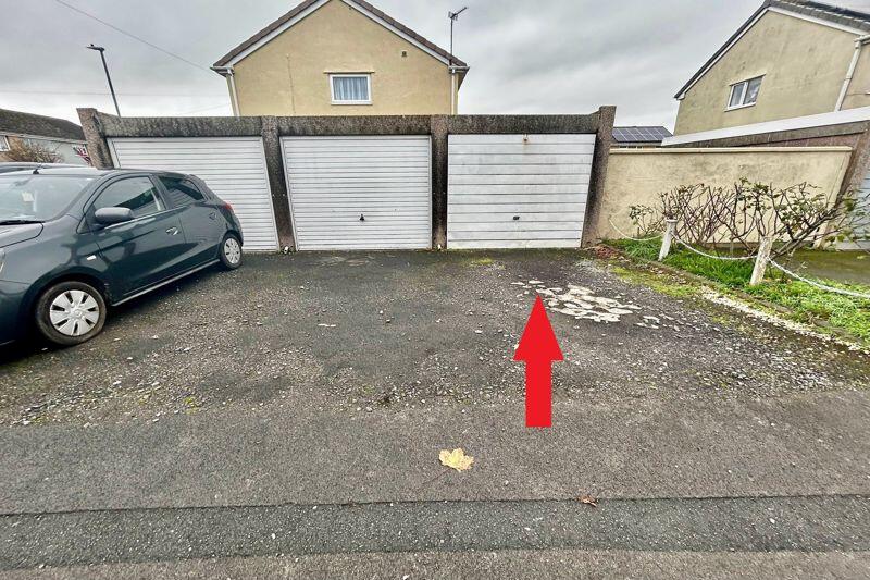 Garage &amp; Driveway 