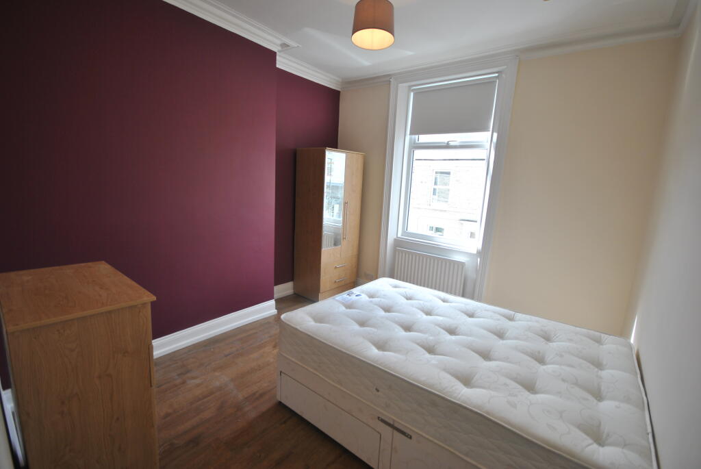 62 Clayton Park Squa