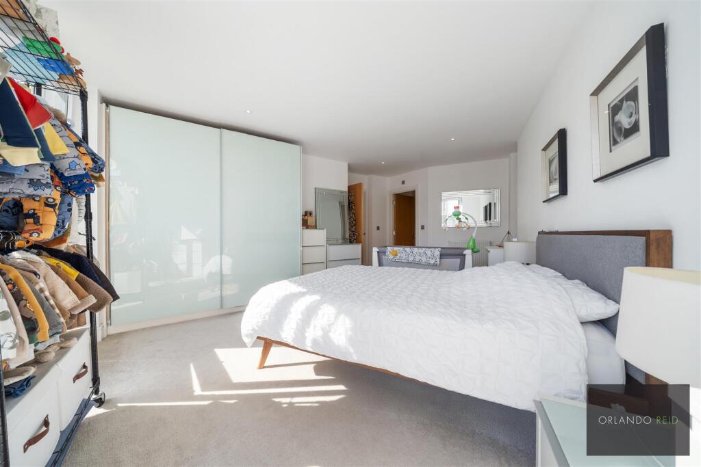 Flat 308, Zachary House SW9 0AF-11.jpg