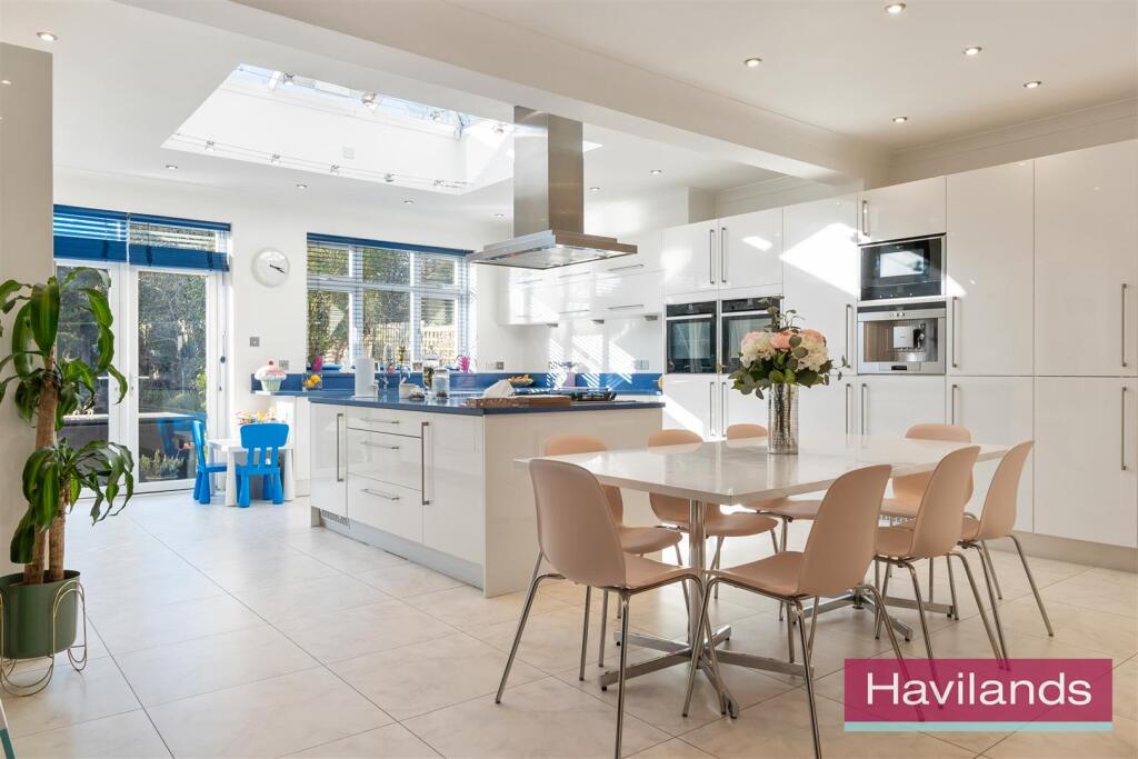 Hillfield Park-12.jpg