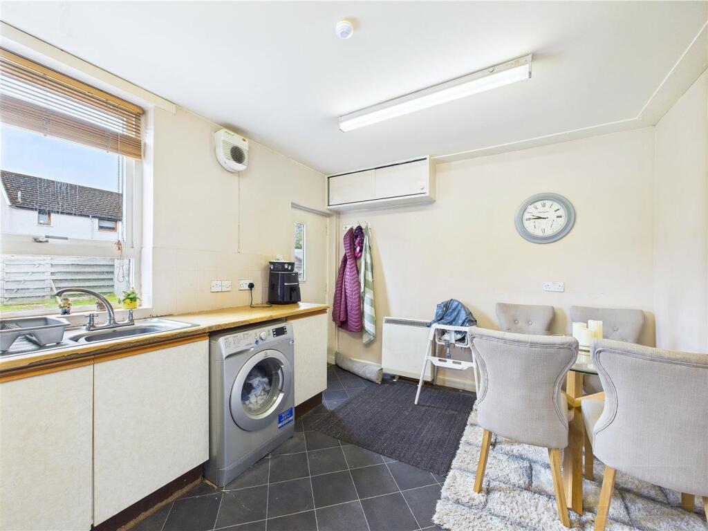 Kitchen / Dining