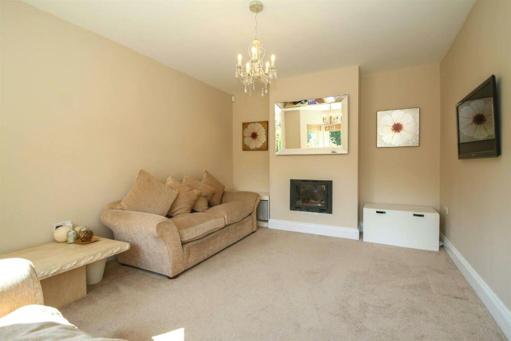 Lounge Aspect 2.jpg