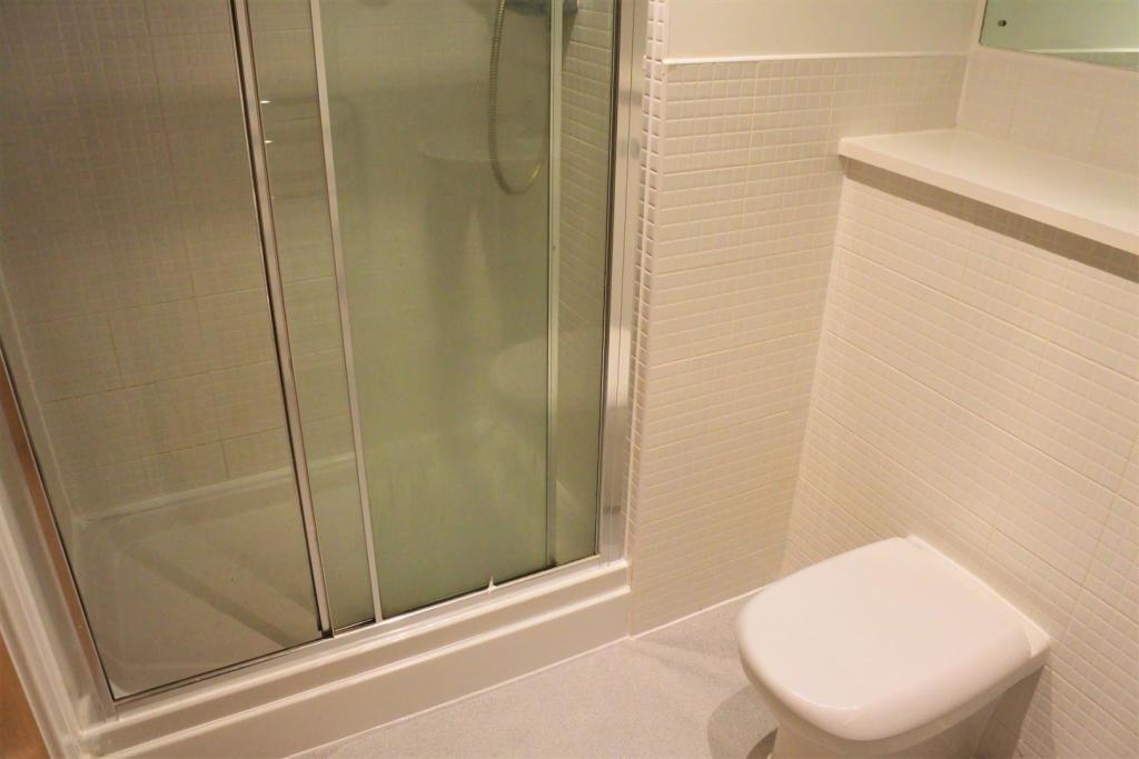 En-suite Second Image.JPG