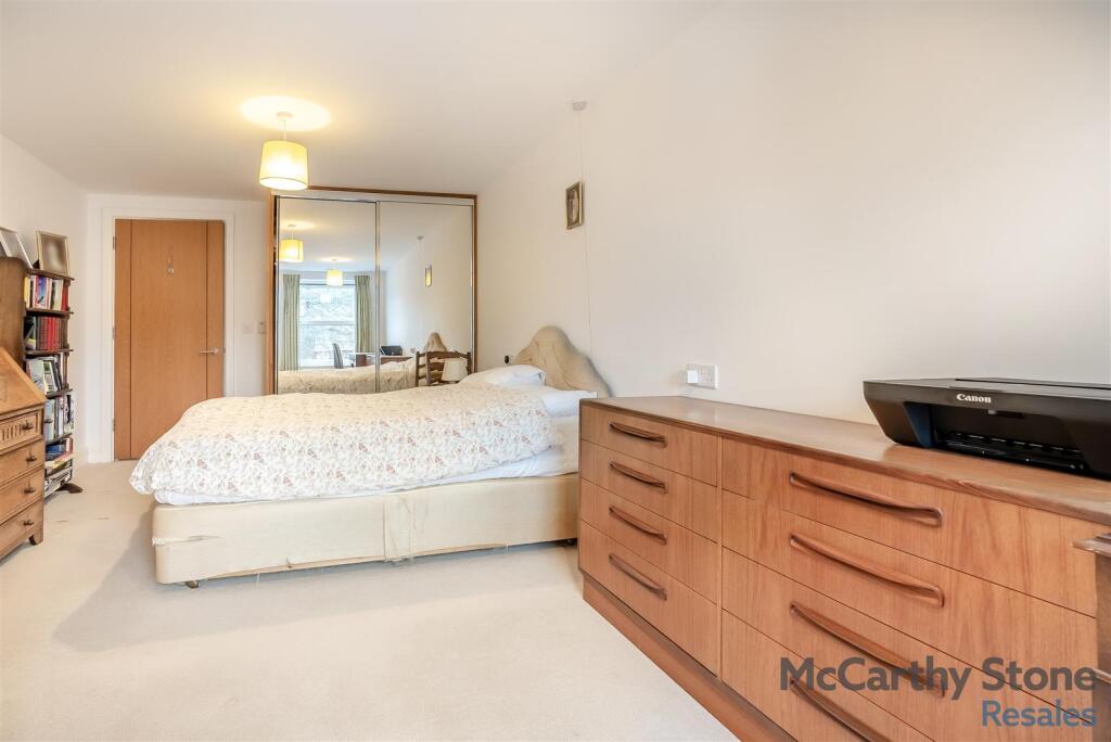 8672543-interior04.jpg