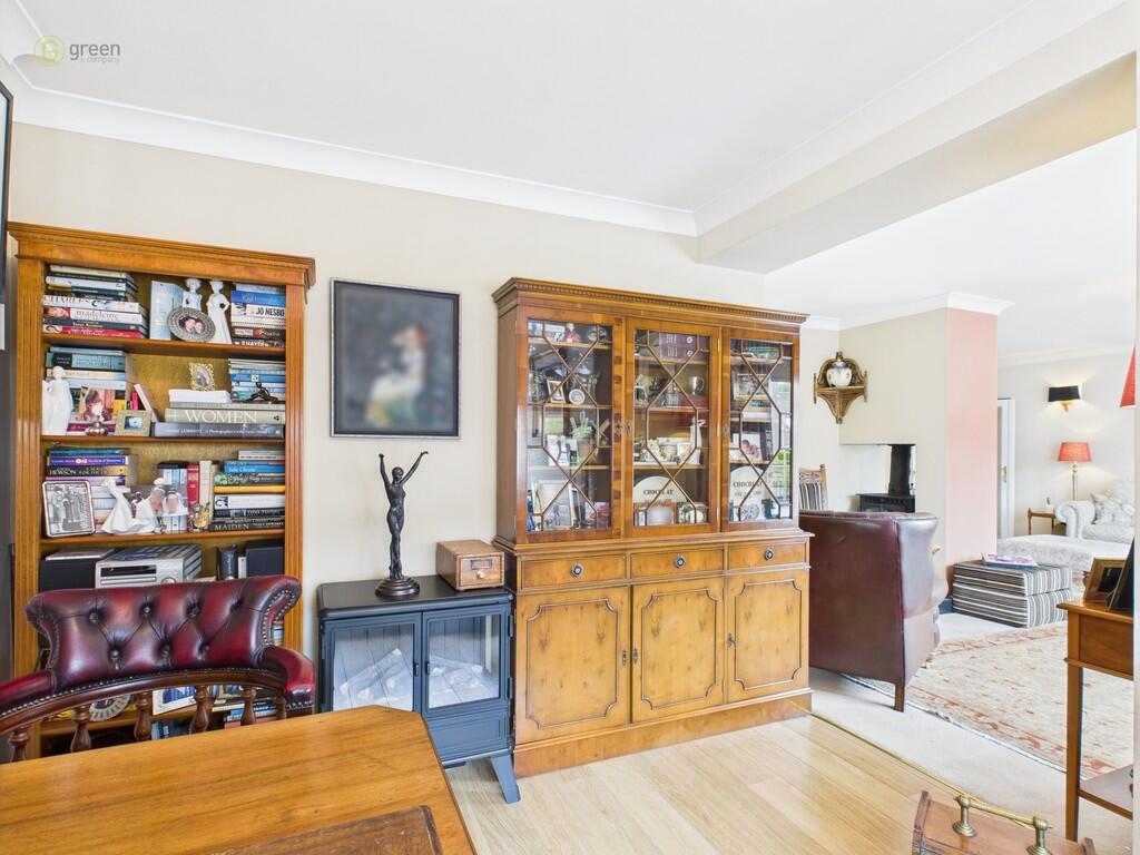 CAM03830G0-PR0161...