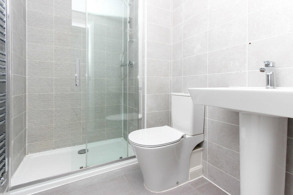 Ensuite Shower Ro...