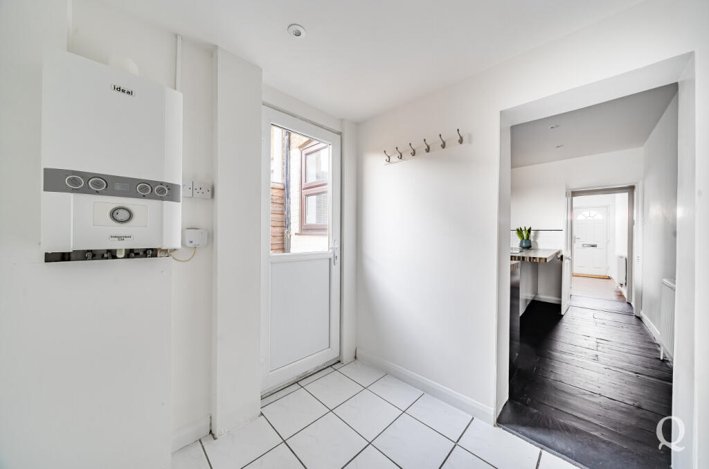 c3dfbd67-e6b3-417...