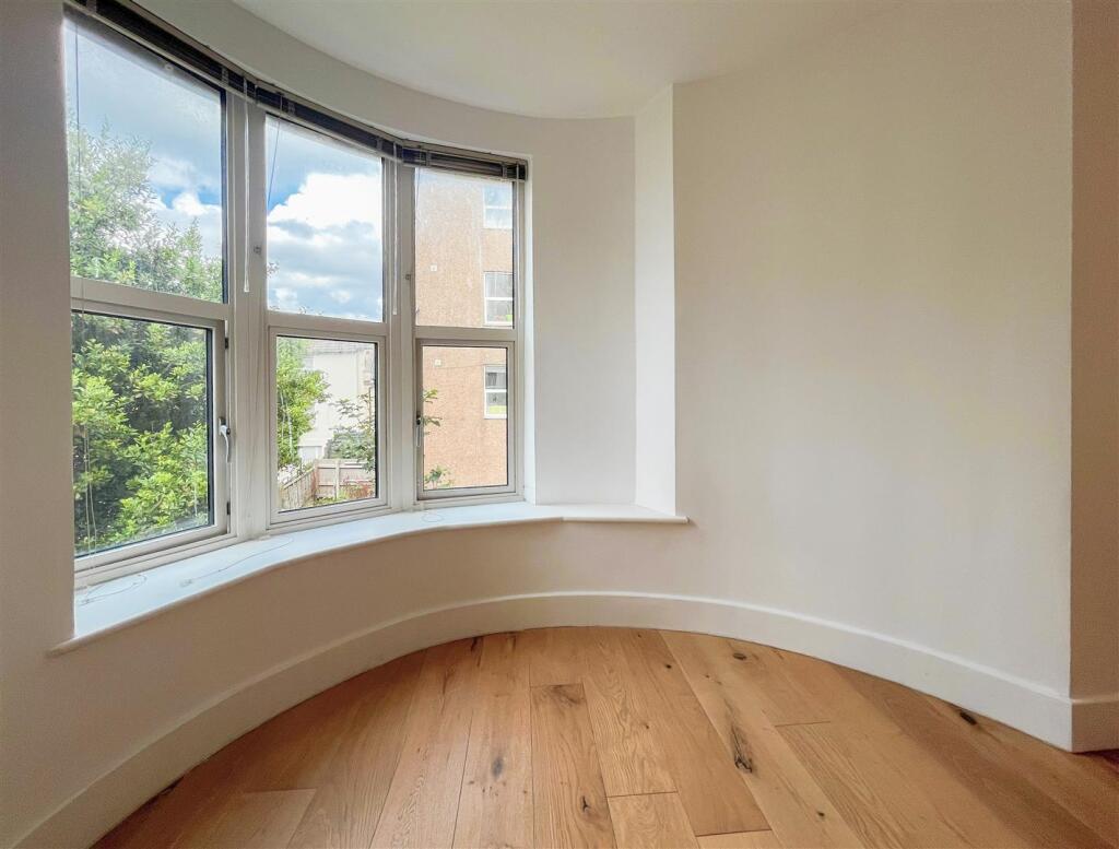 Living Room / Kitchen