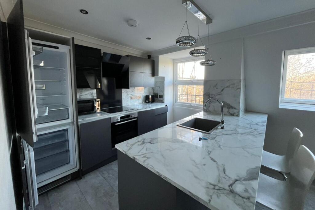 Third Floor Flat, 81 Brixton Hill, London SW2 1JE