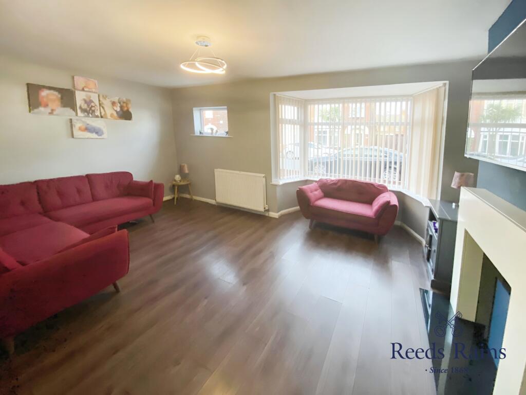 Sitting/Dining Room