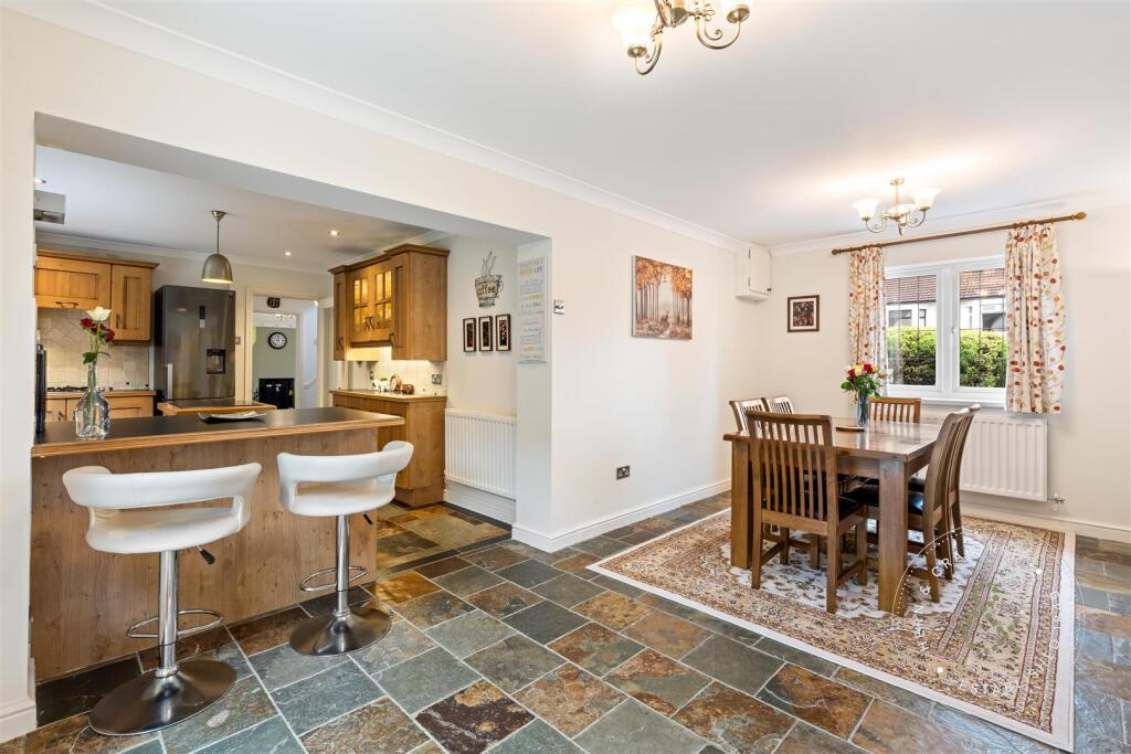 Greenwood Road, Llandaff, Hern Crabtere (26).jpg