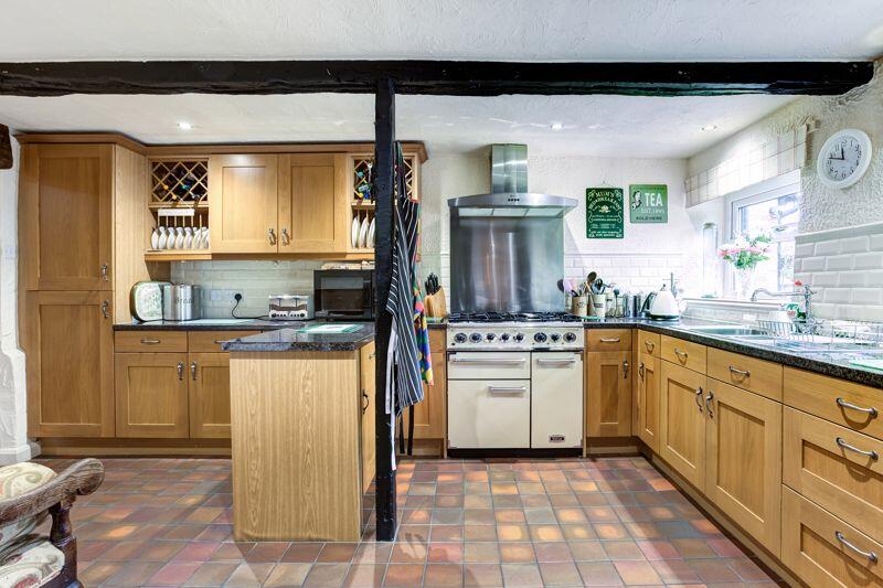 BREAKFAST KITCHEN