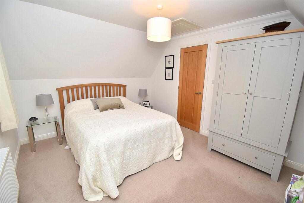 BEDROOM TWO.JPG