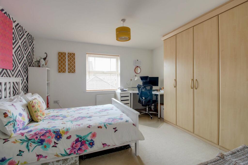 Bedroom 2 (Double)