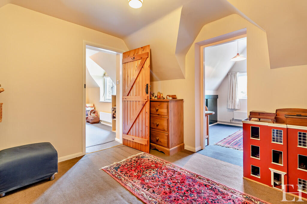 8661667-interiorW...