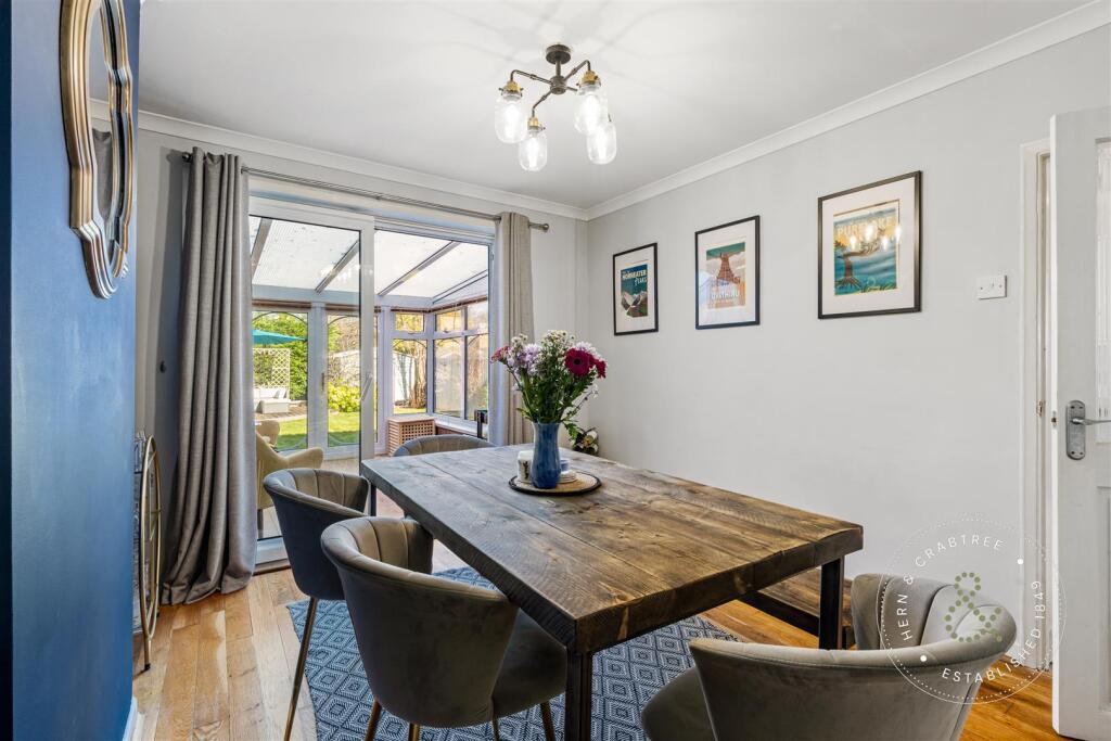 Int Newborough Ave, Hern Crabtree (4).jpg