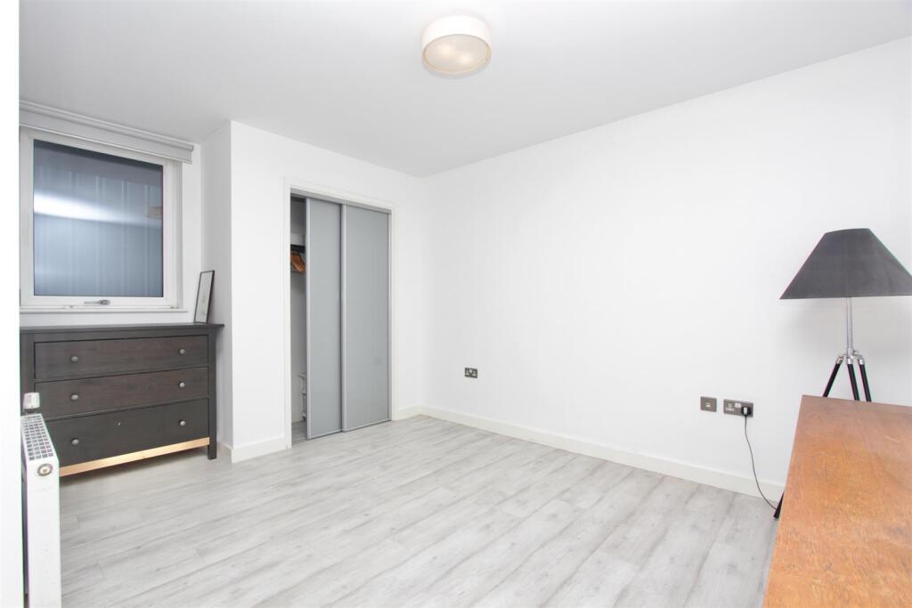 Aquarelle House, City Road