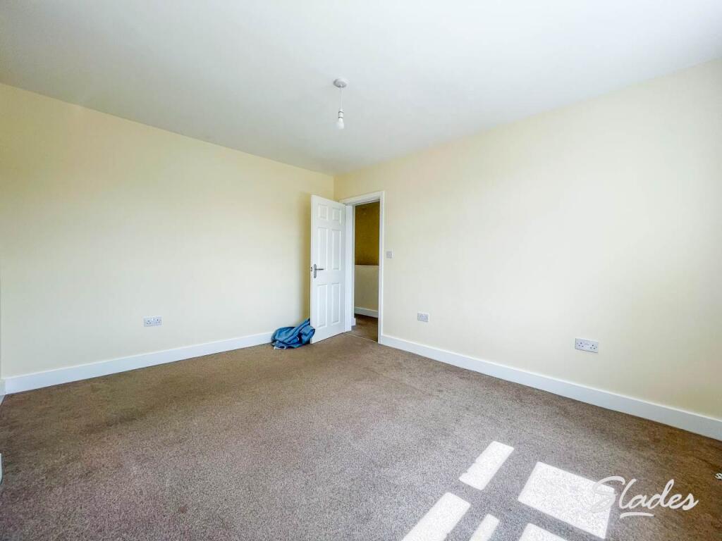 BEDROOM 2 (2)