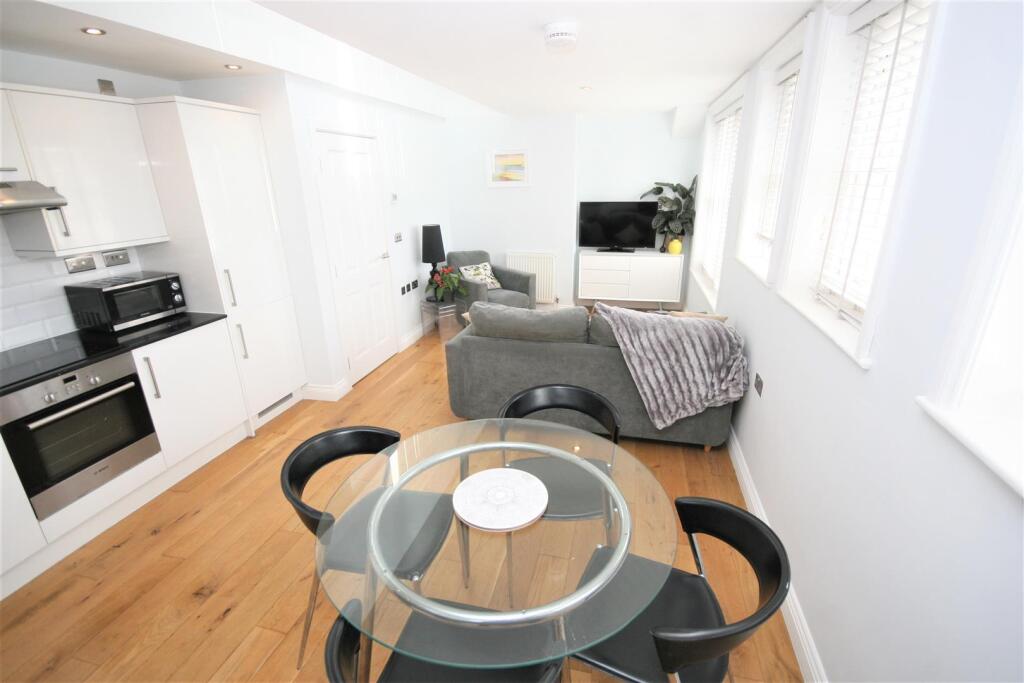 Kitchen Reception Room.jpg