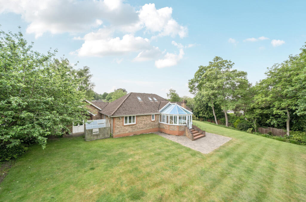 1290760-4-682b181...